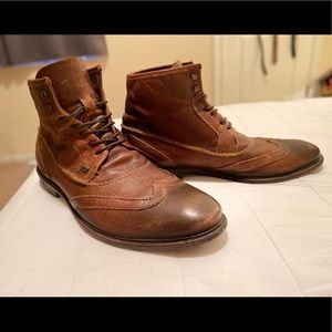 Levi’s Distressed Leather Wingtip Chukka Boot